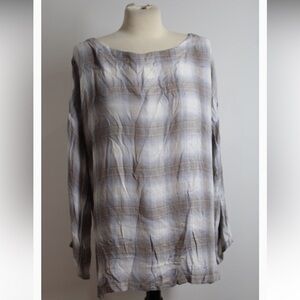 Soft Surroundings Herringbone Pattern Top in Gray‎ and Cream